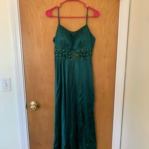 Emerald green satin prom dress💚